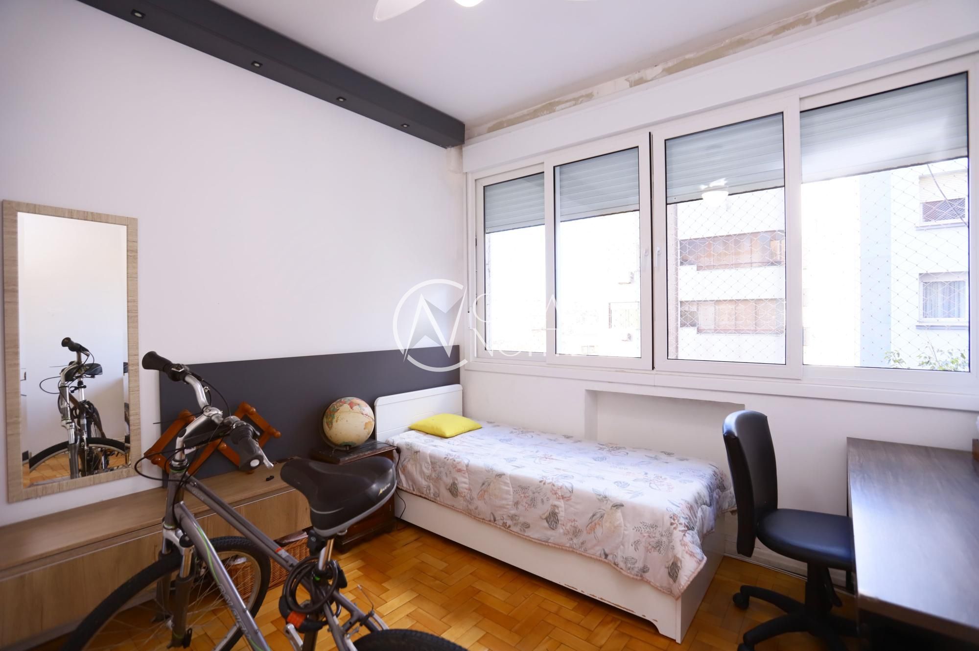 Apartamento à venda com 3 quartos, 121m², 1 suíte, Avenida Independência no bairro Independência em Porto Alegre