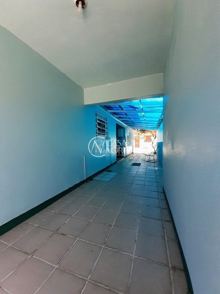 Casa à venda com 3 quartos, 149m², 1 suíte, 3 vagas, Rua Platao no bairro Jardim Sabará em Porto Alegre