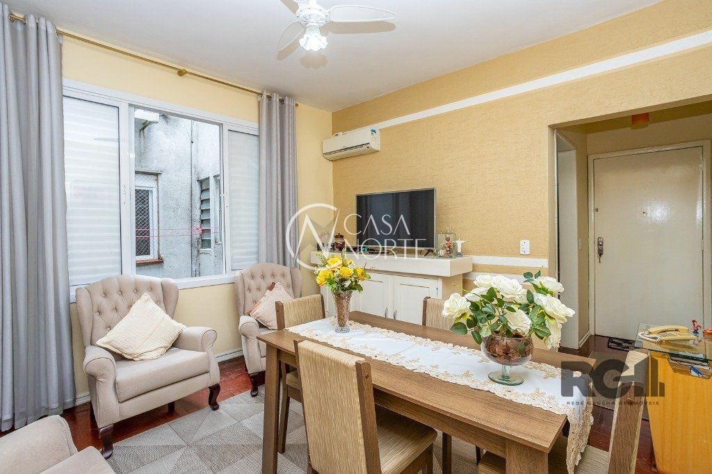 Apartamento à venda com 2 quartos, 57m², Avenida Farrapos no bairro Floresta em Porto Alegre