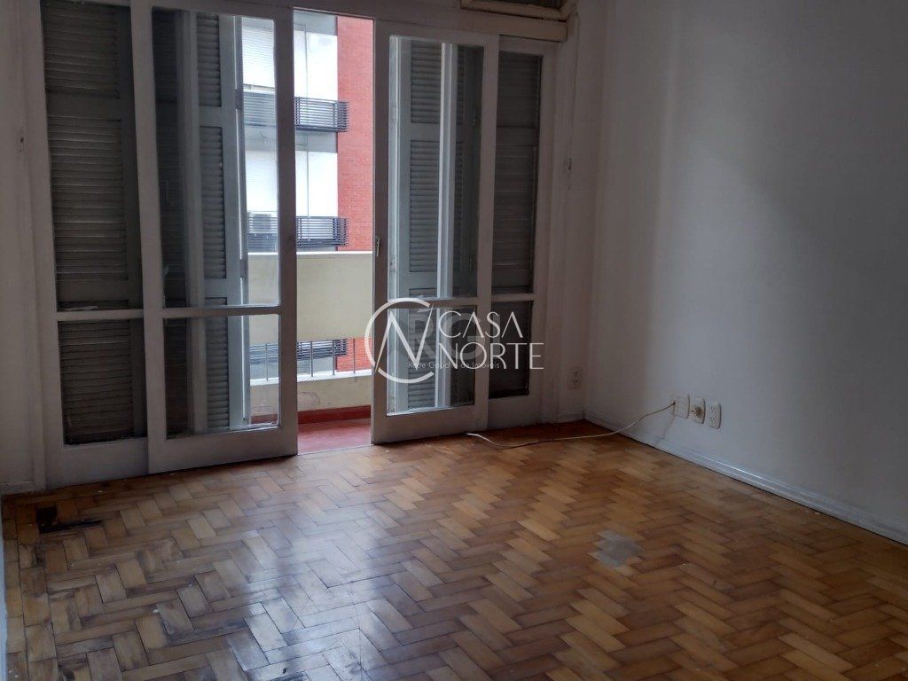 Apartamento à venda com 3 quartos, 134m², 1 suíte, Rua Santo Antônio no bairro Floresta em Porto Alegre