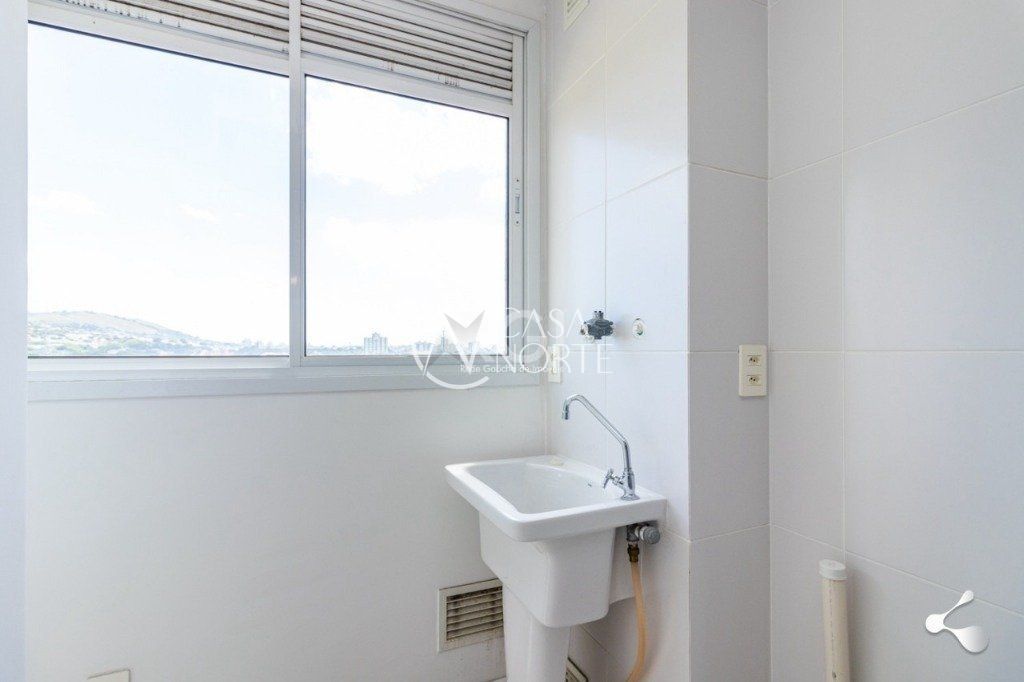 Apartamento à venda com 3 quartos, 74m², 1 suíte, 1 vaga, Rua Attilio Bilibio no bairro Jardim Carvalho em Porto Alegre