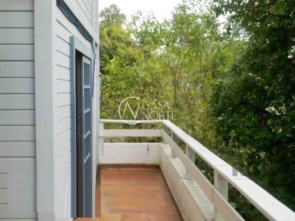 Sobrado à venda com 3 quartos, 234m², 1 suíte, Rua Simao Bolivar no bairro Vila Conceição em Porto Alegre