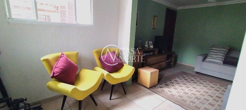 Casa à venda com 3 quartos, 162m², 1 suíte, 3 vagas, Rua Capitao Pedro Werlang no bairro Partenon em Porto Alegre