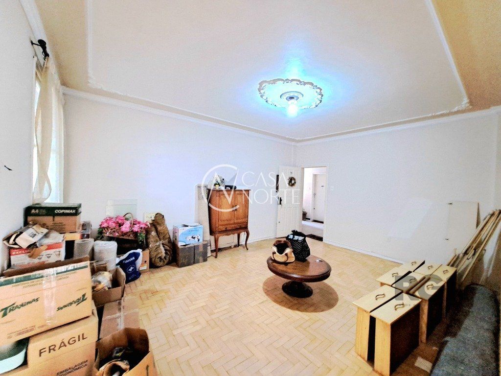 Apartamento à venda com 2 quartos, 80m², Rua Quintino Bandeira no bairro São Geraldo em Porto Alegre