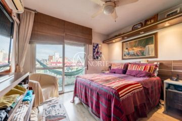Cobertura à venda com 4 quartos, 211m², 1 suíte, 2 vagas, Avenida Cristóvão Colombo no bairro Higienópolis em Porto Alegre