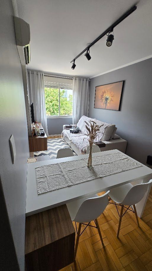 Apartamento à venda com 1 quarto, 50m², 1 suíte, Avenida Doutor Carlos Barbosa no bairro Azenha em Porto Alegre