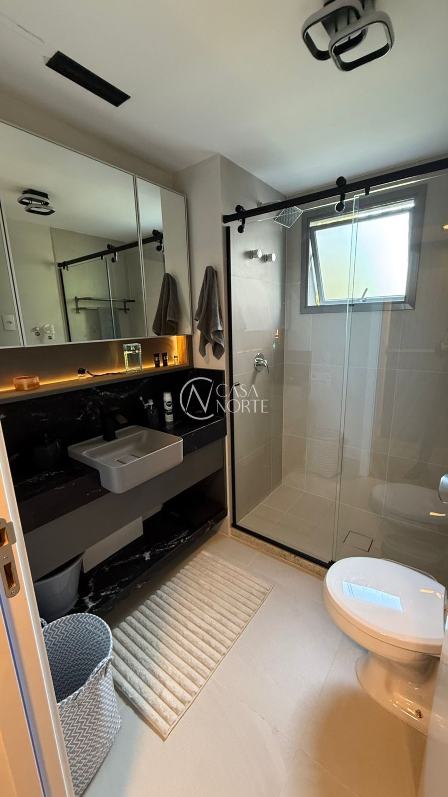 Loft à venda com 1 quarto, 29m², 1 vaga, Silva Jardim no bairro Mont Serrat em Porto Alegre