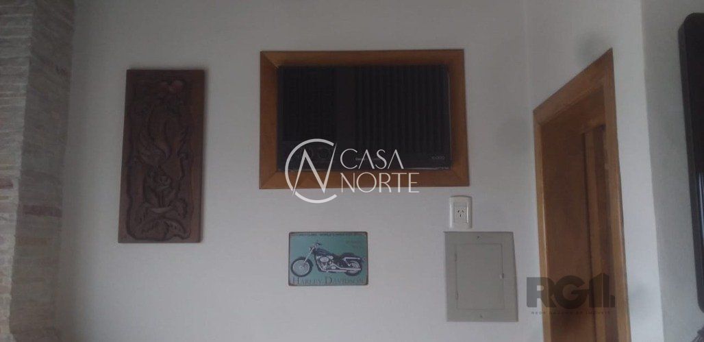 Cobertura à venda com 2 quartos, 206m², 2 vagas, Rua General Gomes Carneiro no bairro Medianeira em Porto Alegre