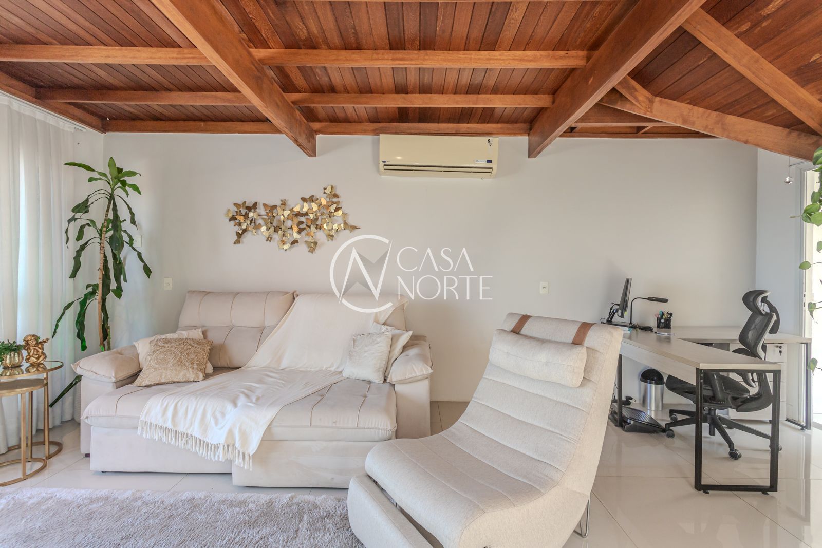 Casa de Condomínio à venda com 3 quartos, 230m², 3 suítes, 2 vagas, Avenida Coronel Marcos no bairro Pedra Redonda em Porto Alegre