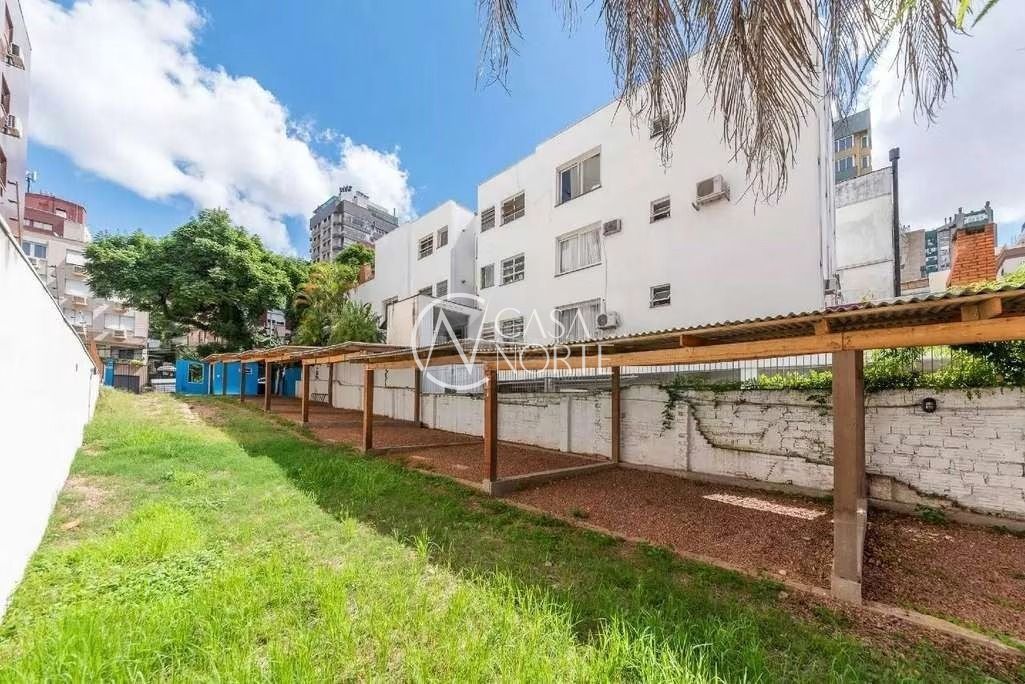 Terreno à venda  com 384m², Rua Vicente da Fontoura no bairro Bela Vista em Porto Alegre