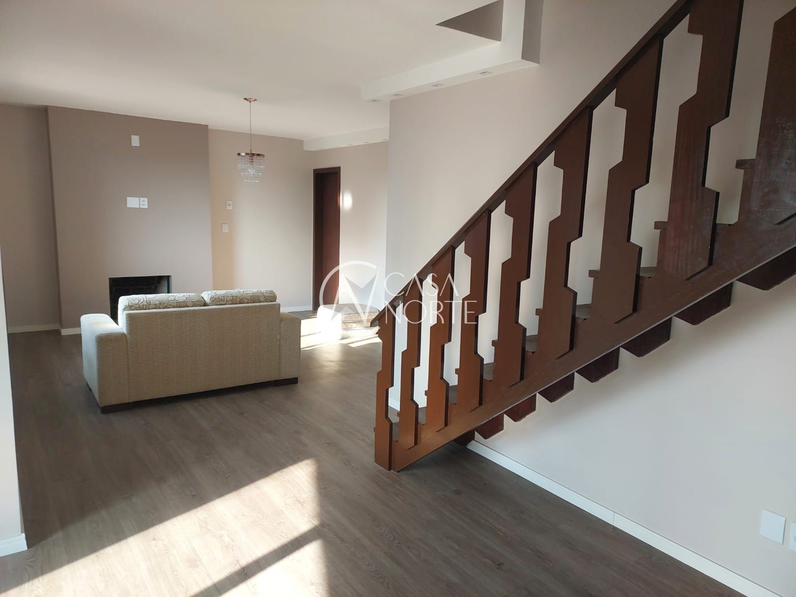 Cobertura à venda com 3 quartos, 216m², 1 suíte, 2 vagas, Rua Aliança no bairro Jardim Lindóia em Porto Alegre