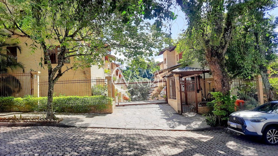 Casa de Condomínio à venda com 3 quartos, 177m², 1 suíte, 2 vagas, Rua Hipólito da Costa no bairro Santa Tereza em Porto Alegre