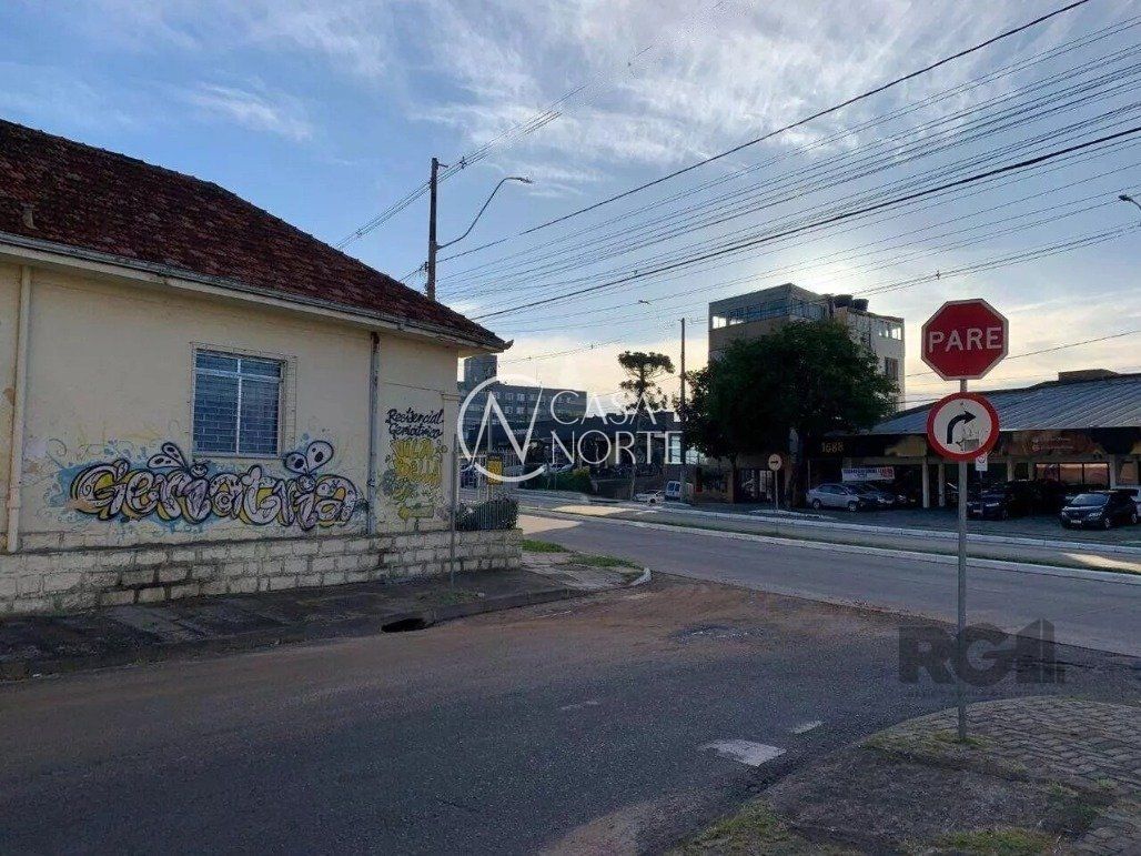 Terreno à venda  com 444m², Rua Coronel Aparício Borges no bairro Glória em Porto Alegre
