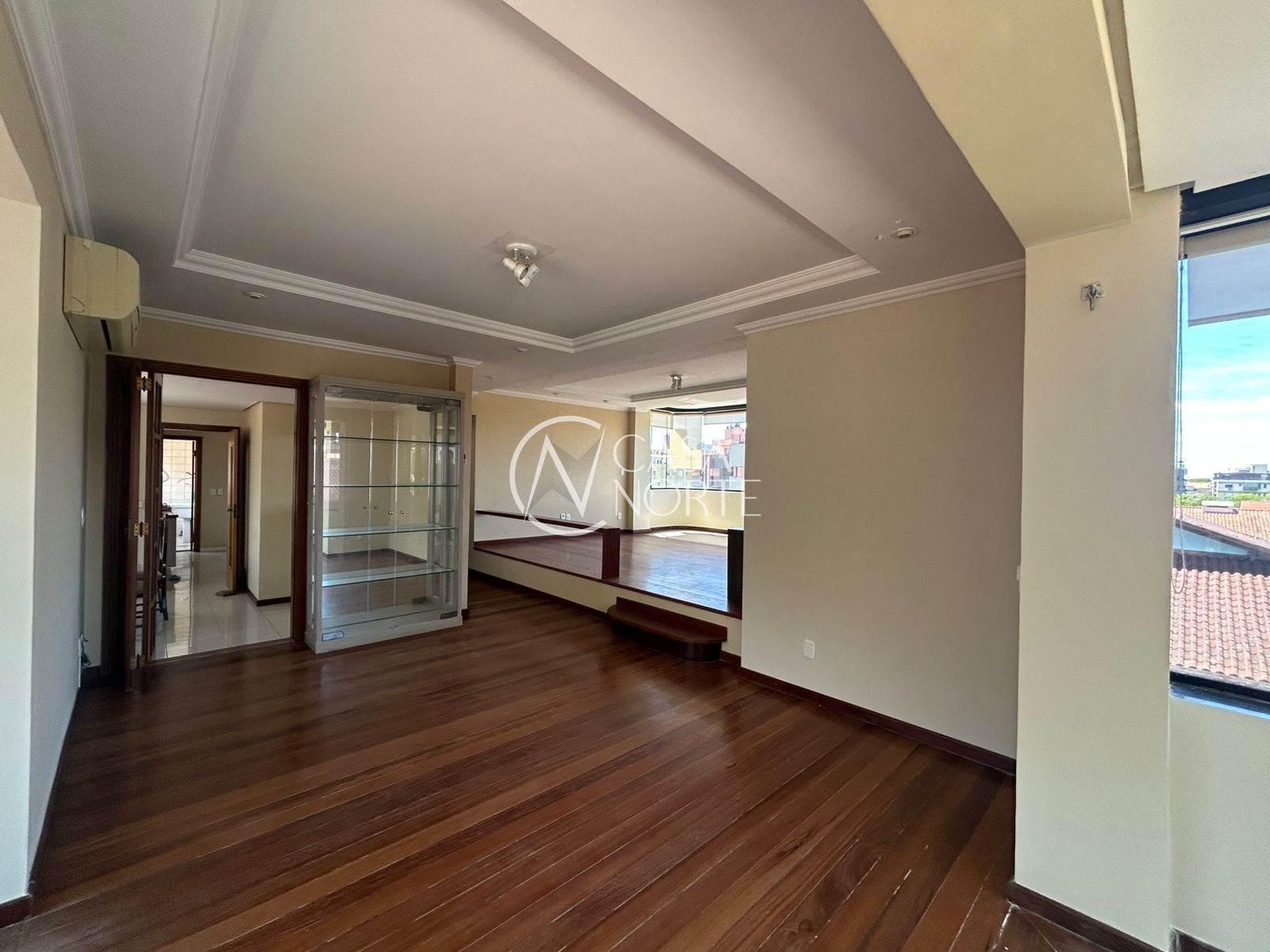 Apartamento à venda com 4 quartos, 172m², 1 suíte, 2 vagas, Travessa Borneo no bairro Jardim Lindóia em Porto Alegre
