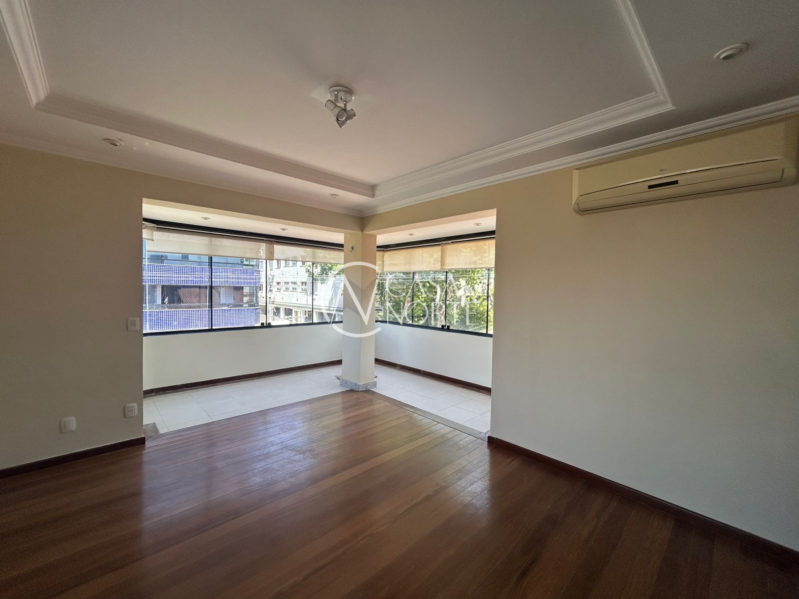 Apartamento à venda com 4 quartos, 172m², 1 suíte, 2 vagas, Travessa Borneo no bairro Jardim Lindóia em Porto Alegre