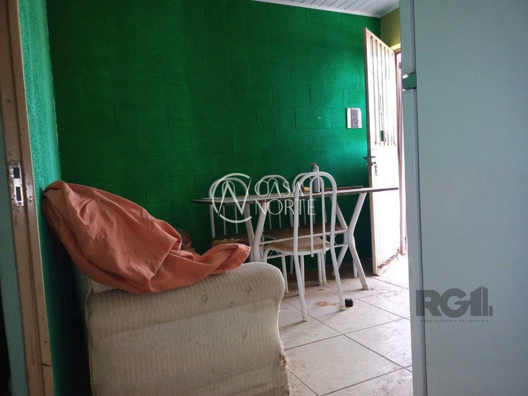 Apartamento à venda com 2 quartos, 39m², 1 vaga, Rua dos Maias no bairro Rubem Berta em Porto Alegre