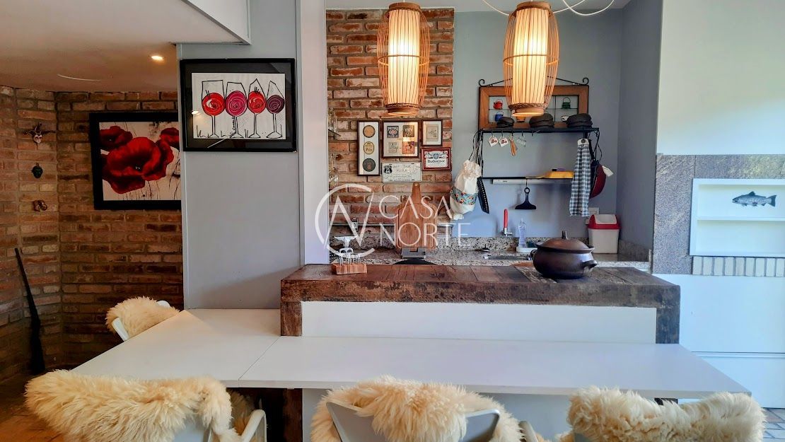 Casa de Condomínio à venda com 3 quartos, 180m², 1 suíte, 2 vagas, Rua Professor Xavier Simões no bairro Sétimo Céu em Porto Alegre