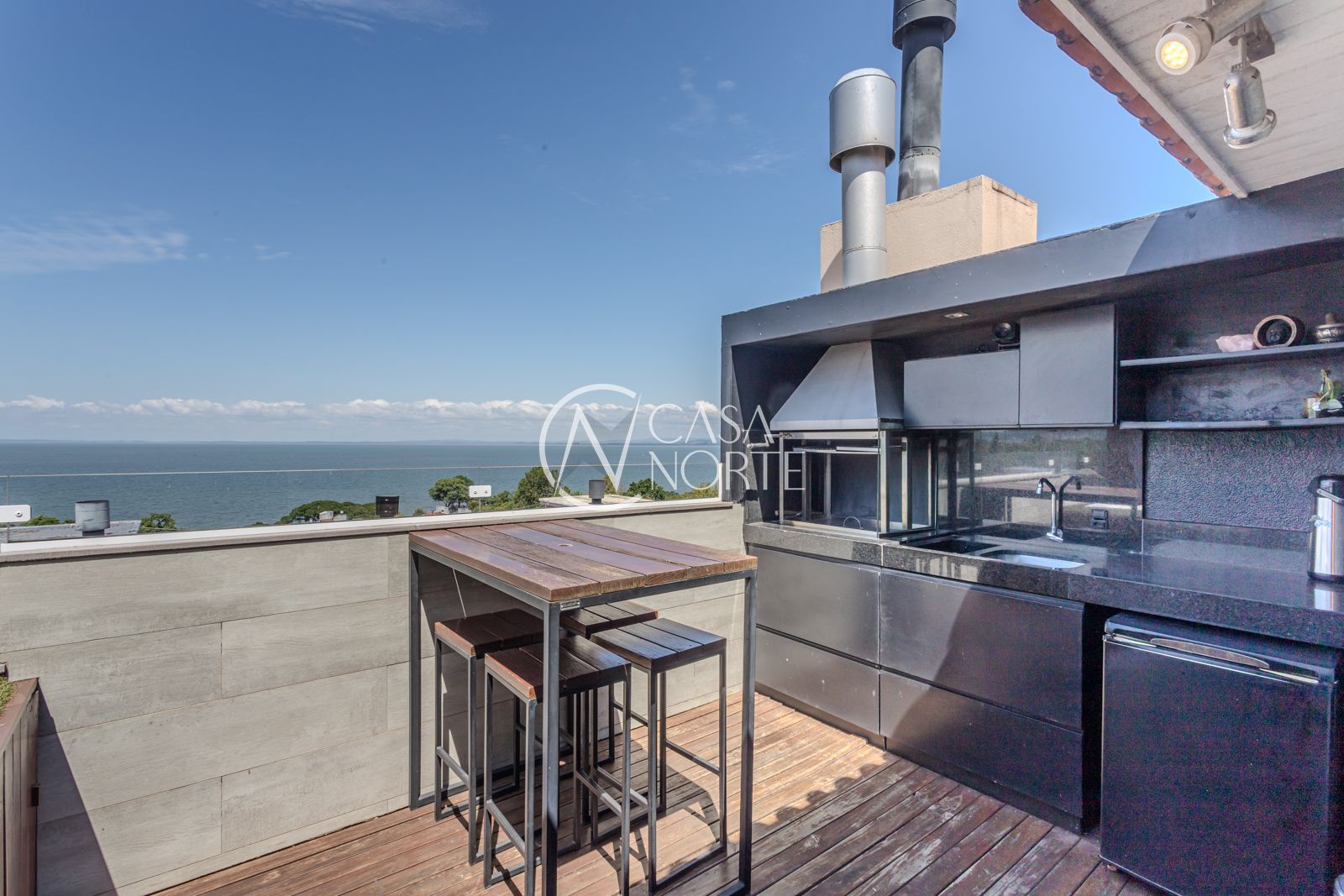 Casa de Condomínio à venda com 3 quartos, 230m², 3 suítes, 2 vagas, Avenida Coronel Marcos no bairro Pedra Redonda em Porto Alegre