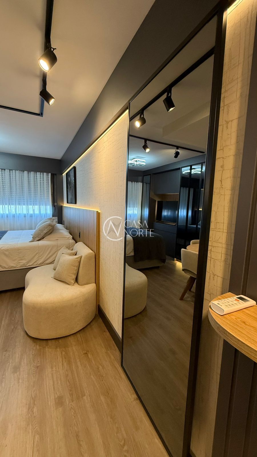 Loft à venda com 1 quarto, 29m², 1 vaga, Silva Jardim no bairro Mont Serrat em Porto Alegre