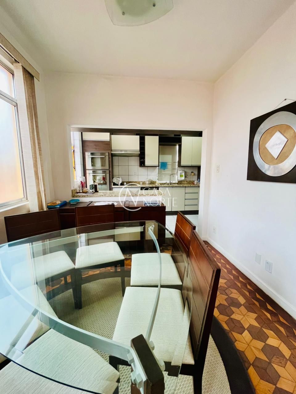 Casa à venda com 3 quartos, 314m², 3 vagas, Travessa Caridade no bairro Medianeira em Porto Alegre