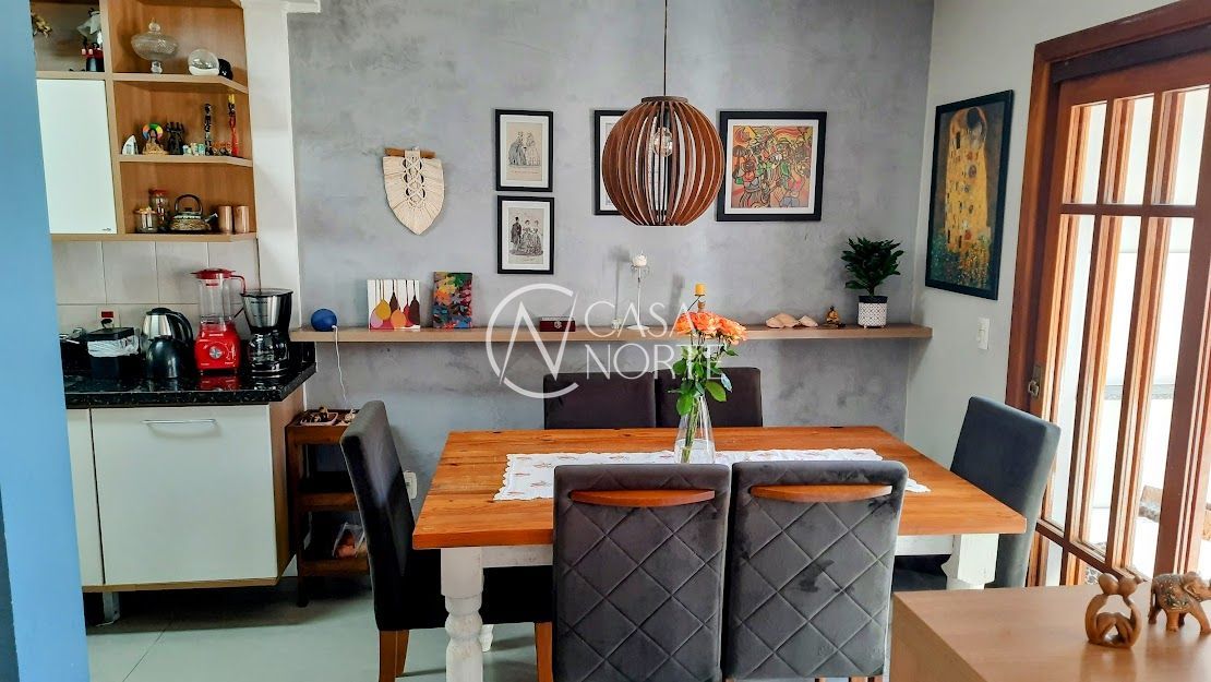 Casa de Condomínio à venda com 3 quartos, 177m², 1 suíte, 2 vagas, Rua Hipólito da Costa no bairro Santa Tereza em Porto Alegre