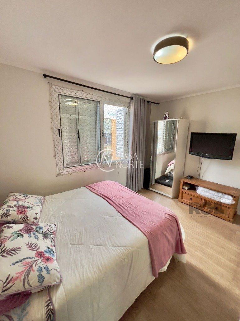 Apartamento à venda com 3 quartos, 75m², Rua Eurico Lara no bairro Medianeira em Porto Alegre