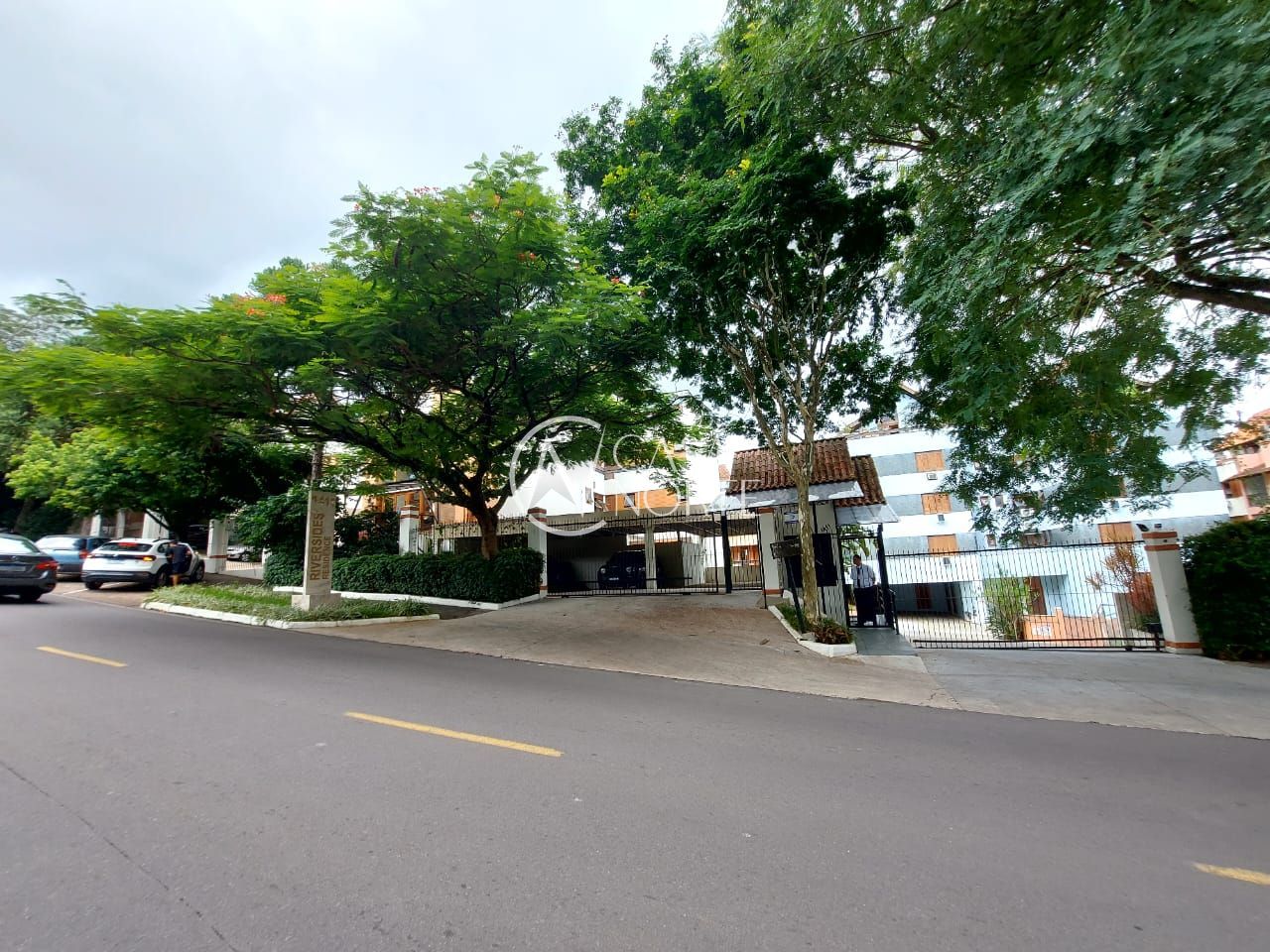 Apartamento à venda com 3 quartos, 85m², 1 suíte, 2 vagas, Rua Dea Coufal no bairro Ipanema em Porto Alegre