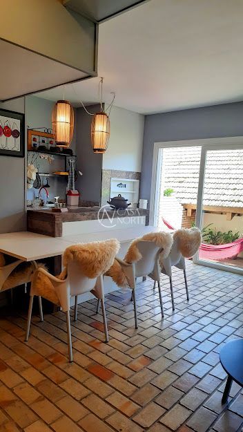 Casa de Condomínio à venda com 3 quartos, 180m², 1 suíte, 2 vagas, Rua Professor Xavier Simões no bairro Sétimo Céu em Porto Alegre