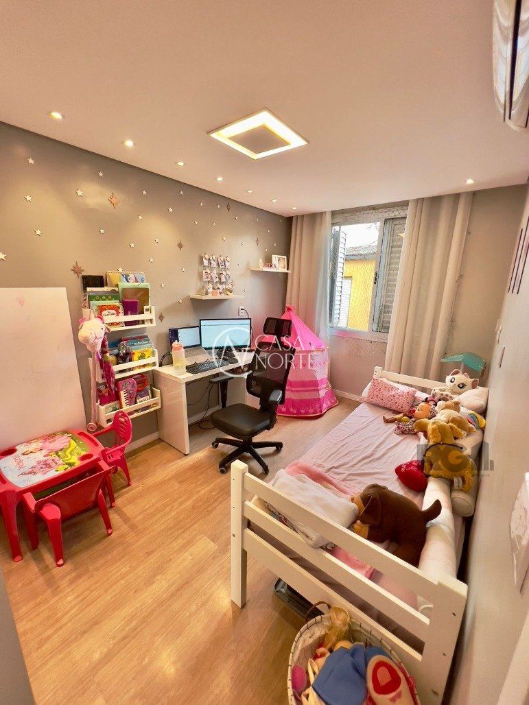 Apartamento à venda com 3 quartos, 75m², Rua Eurico Lara no bairro Medianeira em Porto Alegre