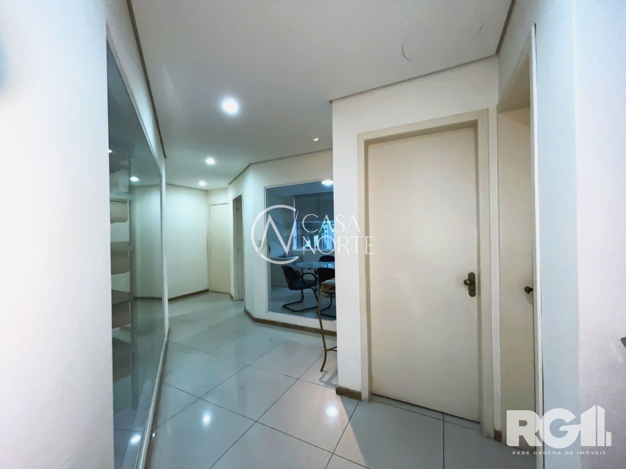 Prédio Comercial à venda , 287m², 2 vagas, Rua Barão do Guaíba no bairro Menino Deus em Porto Alegre