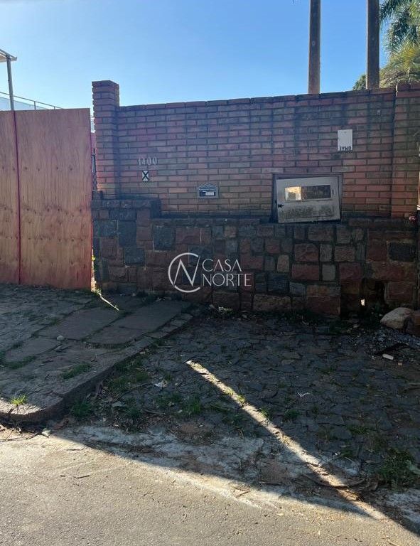 Terreno à venda  com 220m², Rua Landel de Moura no bairro Tristeza em Porto Alegre