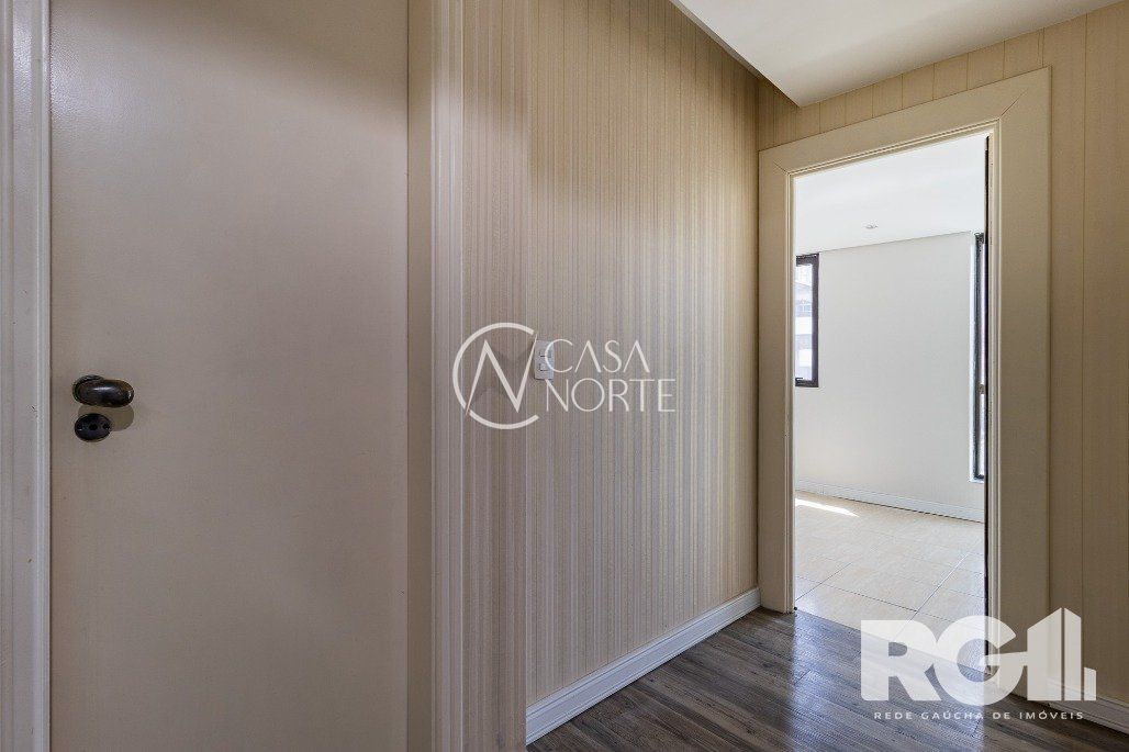 Sala Comercial à venda , 27m², 1 vaga, Avenida Goethe no bairro Rio Branco em Porto Alegre
