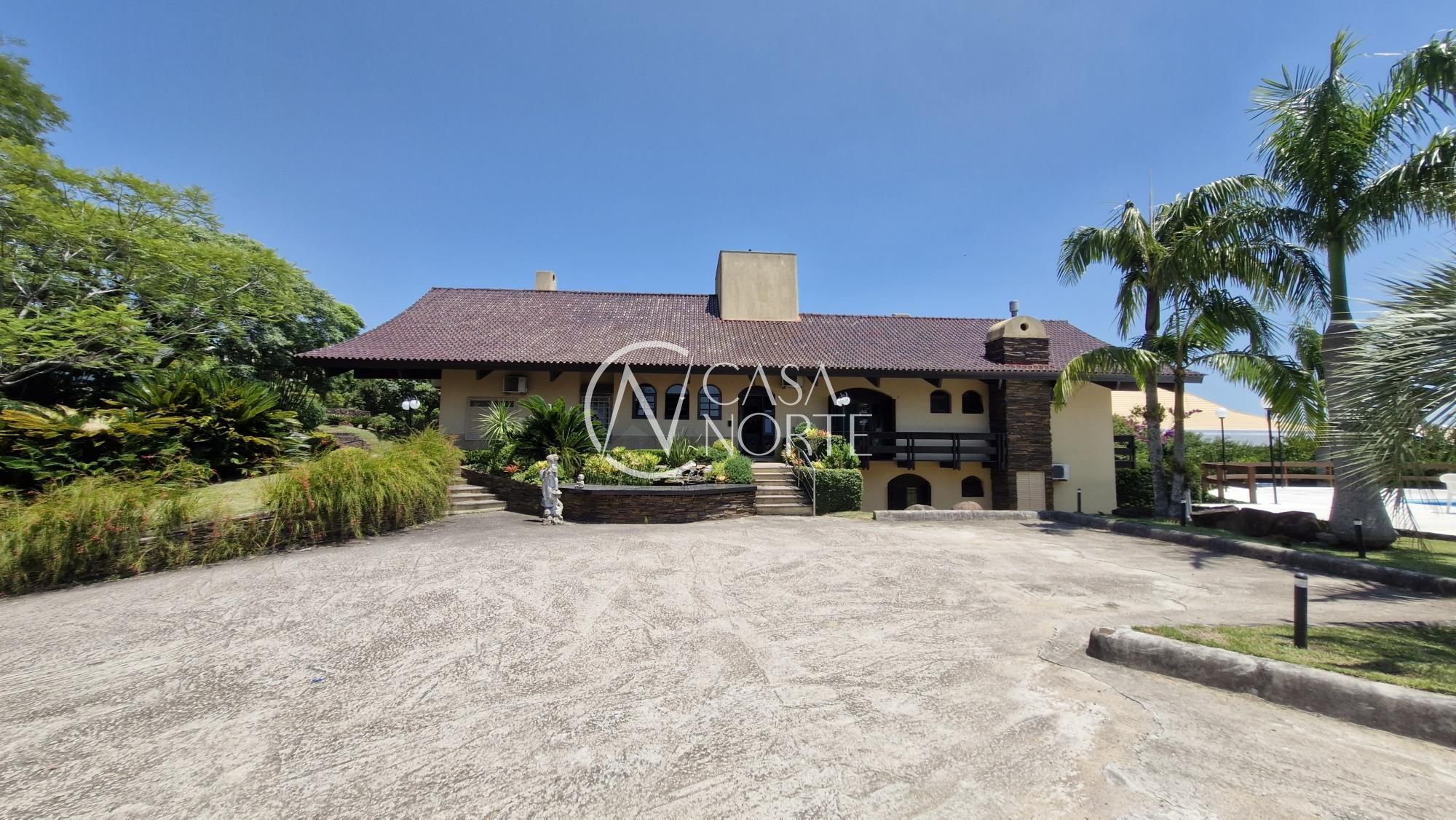 Casa de Condomínio à venda com 3 quartos, 498m², 1 suíte, 6 vagas, Avenida da Cavalhada no bairro Cavalhada em Porto Alegre