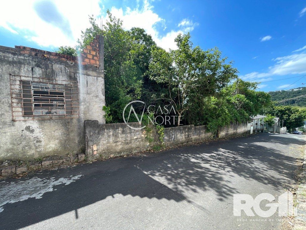 Terreno à venda  com 289m², Rua Amapá no bairro Vila Nova em Porto Alegre