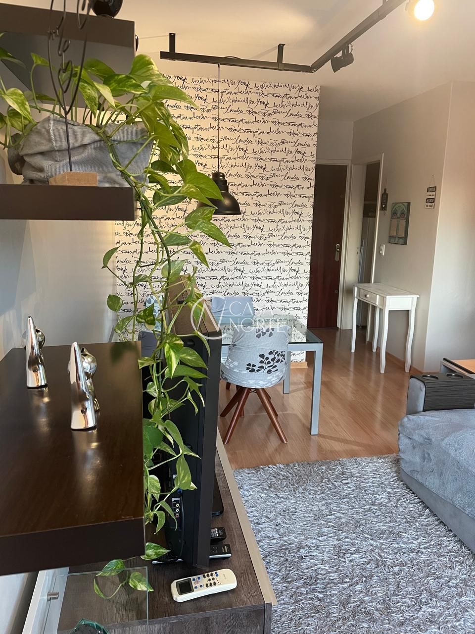 Apartamento à venda com 1 quarto, 40m², Avenida Chicago no bairro Floresta em Porto Alegre