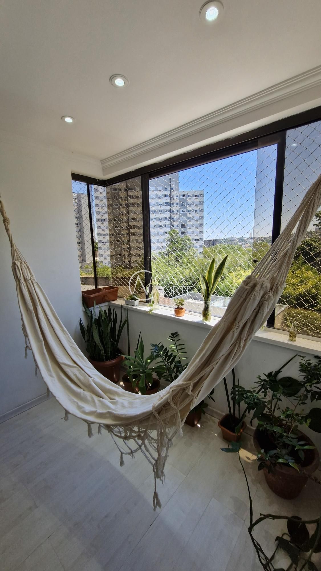 Apartamento à venda com 2 quartos, 73m², Rua Coronel Aparício Borges no bairro Teresópolis em Porto Alegre