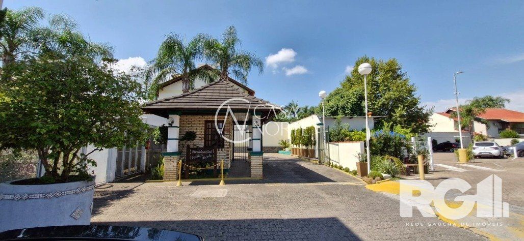 Casa de Condomínio à venda com 3 quartos, 160m², 1 suíte, 2 vagas, Avenida Eduardo Prado no bairro Cavalhada em Porto Alegre