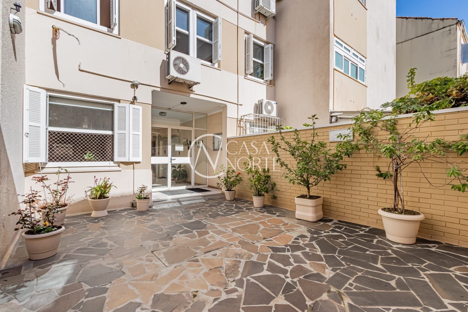 Apartamento à venda com 2 quartos, 57m², Avenida Benjamin Constant no bairro São João em Porto Alegre