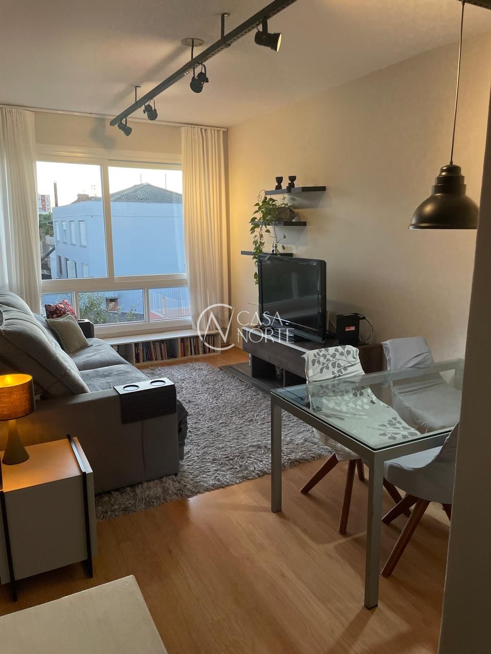 Apartamento à venda com 1 quarto, 40m², Avenida Chicago no bairro Floresta em Porto Alegre