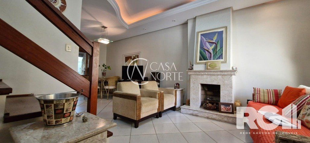 Casa de Condomínio à venda com 3 quartos, 160m², 1 suíte, 2 vagas, Avenida Eduardo Prado no bairro Cavalhada em Porto Alegre