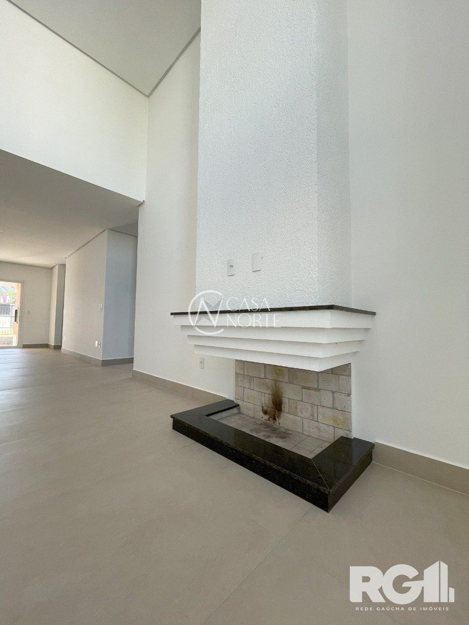 Casa de Condomínio à venda com 3 quartos, 100m², 1 suíte, 2 vagas, Rua Jorge Babot Miranda no bairro Aberta dos Morros em Porto Alegre