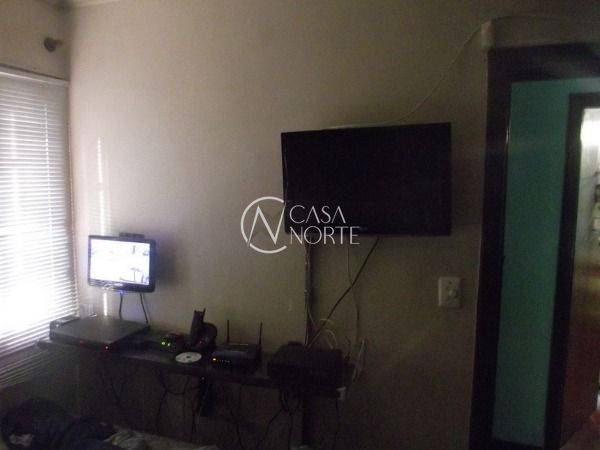 Casa à venda com 3 quartos, 200m², Rua General Gomes Carneiro no bairro Medianeira em Porto Alegre