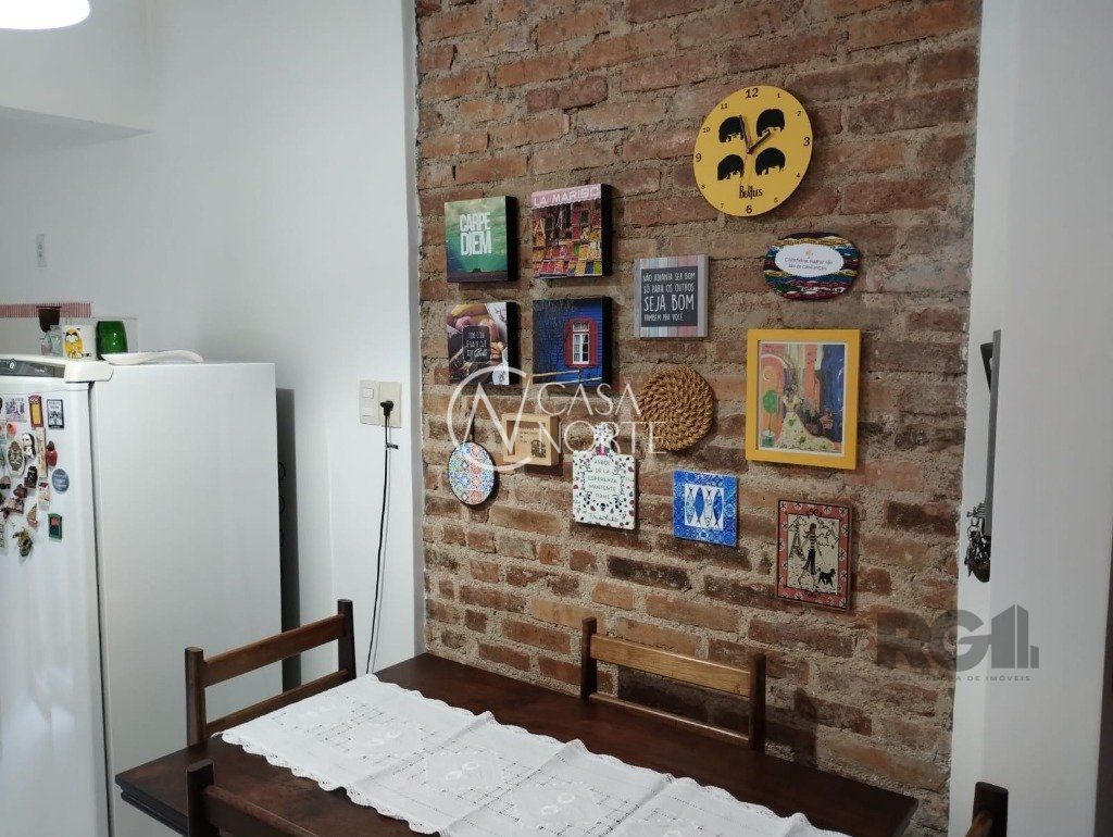 Apartamento à venda com 2 quartos, 67m², Avenida Cristóvão Colombo no bairro Floresta em Porto Alegre