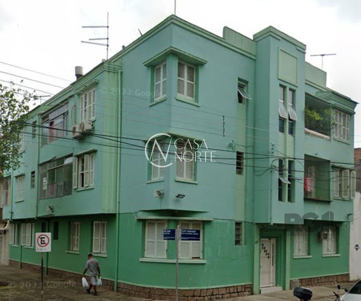 Apartamento à venda com 2 quartos, 40m², Rua Comendador Azevedo no bairro Floresta em Porto Alegre