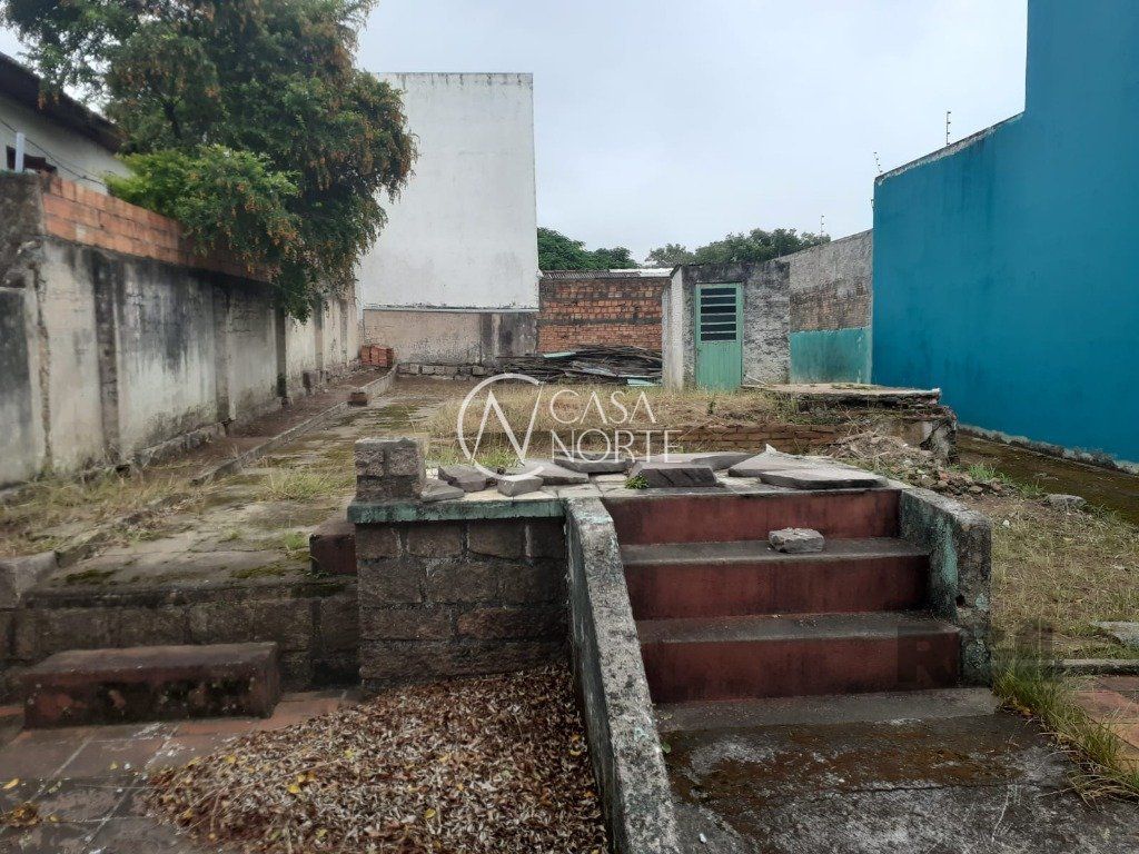 Terreno à venda  com 242m², Rua Doze de Outubro no bairro Partenon em Porto Alegre