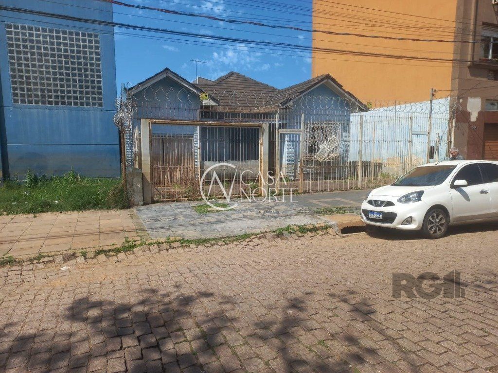 Terreno à venda  com 286m², Avenida Paraná no bairro São Geraldo em Porto Alegre