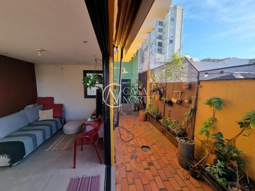 Cobertura à venda com 2 quartos, 176m², Rua Duque de Caxias no bairro Centro Histórico em Porto Alegre