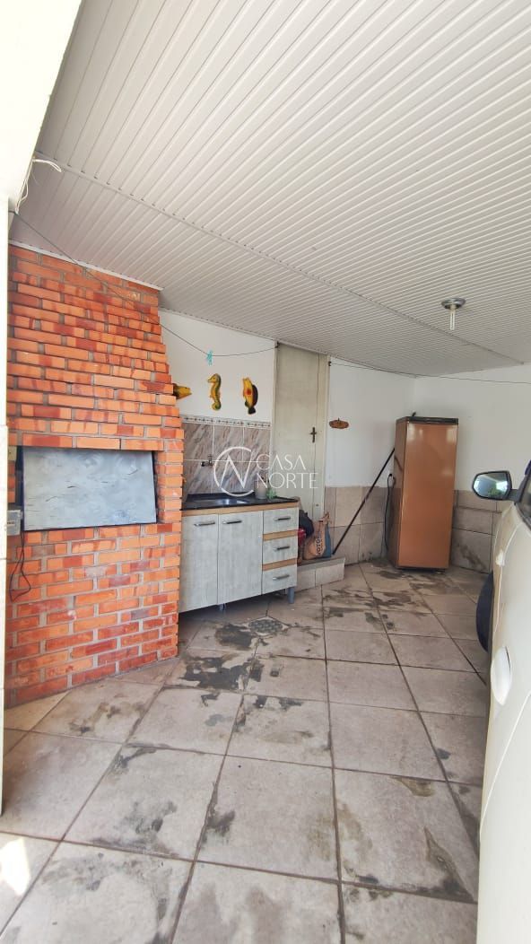 Casa à venda com 3 quartos, 154m², 5 vagas, Rua Lopes Teixeira no bairro Jardim Itu em Porto Alegre