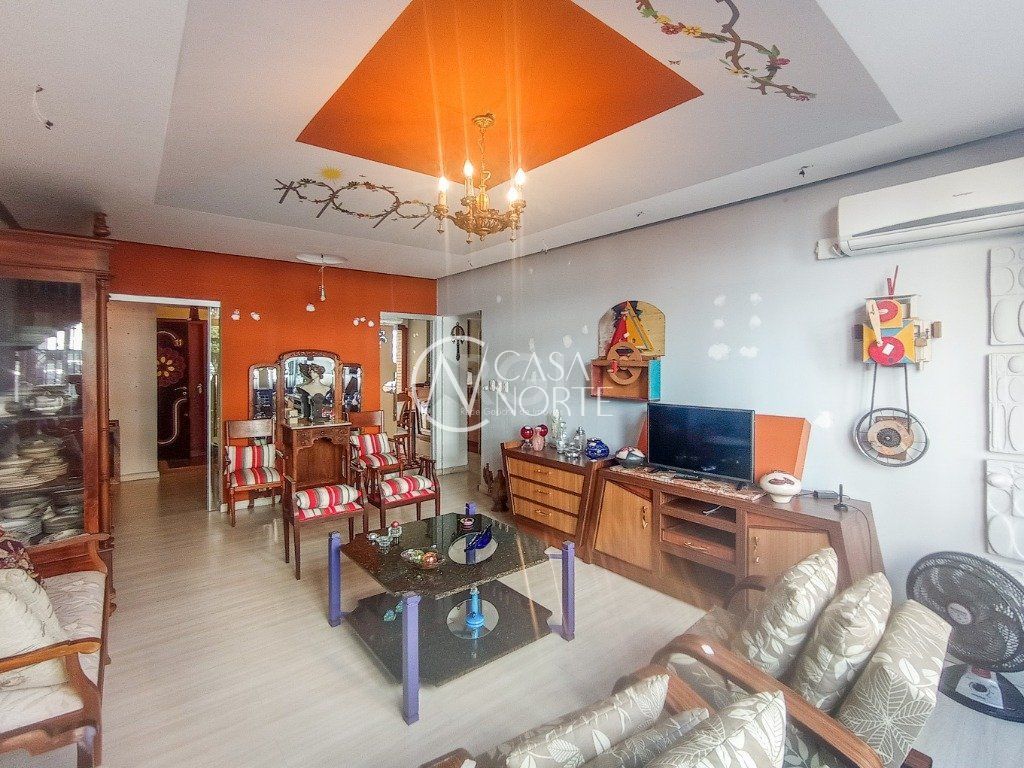 Apartamento à venda com 2 quartos, 125m², Avenida Borges de Medeiros no bairro Centro Histórico em Porto Alegre