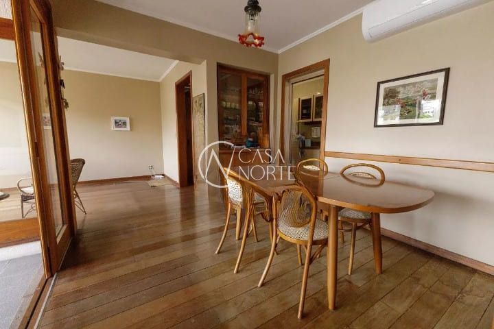 Apartamento à venda com 2 quartos, 99m², 1 vaga, Rua Barão do Cotegipe no bairro São João em Porto Alegre